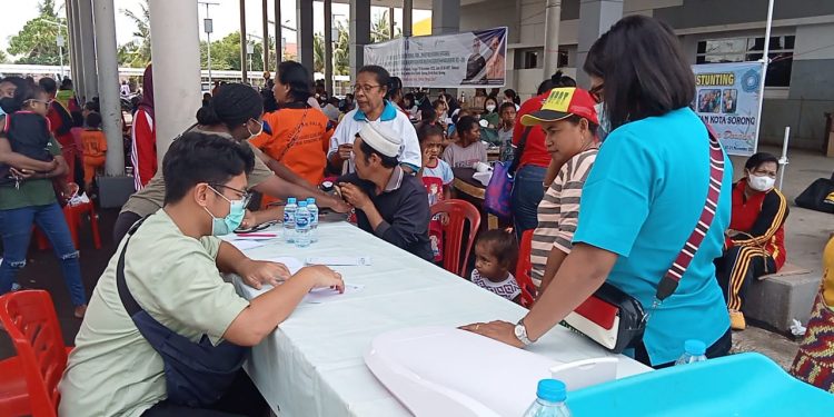 HKN, Warga Serbu Pengobatan Massal