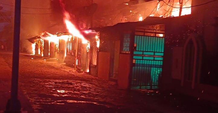 Dilalap Api, Gedung Irian Bakti Rata Tanah
