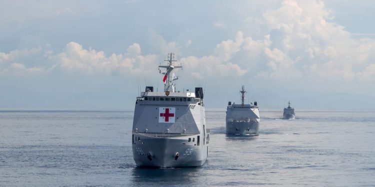 Unsur Satgasla TNI AL Gelar Sailing Pass di Perairan  Bali