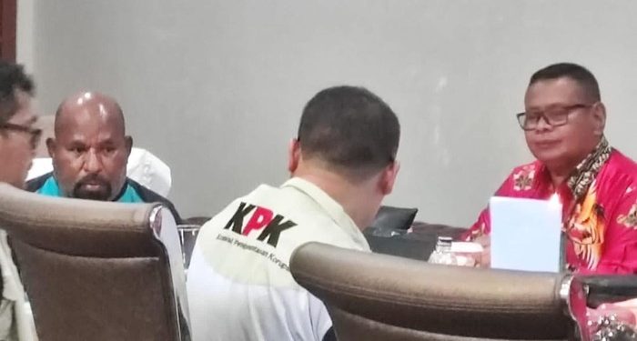 KPK Geledah Apartemen Lukas Enembe di Jakarta, Sita Uang hingga Emas Batangan