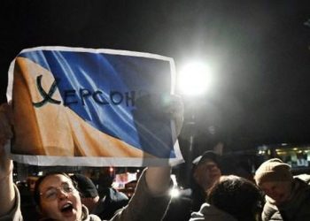 Tentara Rusia Mundur dari Kherson, Rakyat Ukraina Bersorak