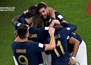 Prancis Juara Grup D