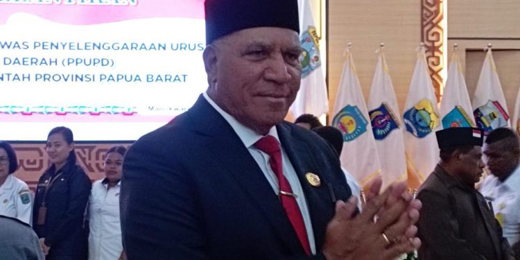 BAGUS WICAKSONO/RADAR SORONG Pj Gubernur Papua Barat, Komjen Pol (Purn) Drs. Paulus Waterpauw, M.Si