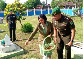 Sambut Hari Juang TNI AD, Kodim 1804 dan Batalyon 764 Ziarah ke TMP