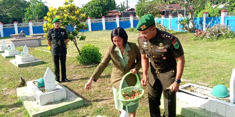 Sambut Hari Juang TNI AD, Kodim 1804 dan Batalyon 764 Ziarah ke TMP
