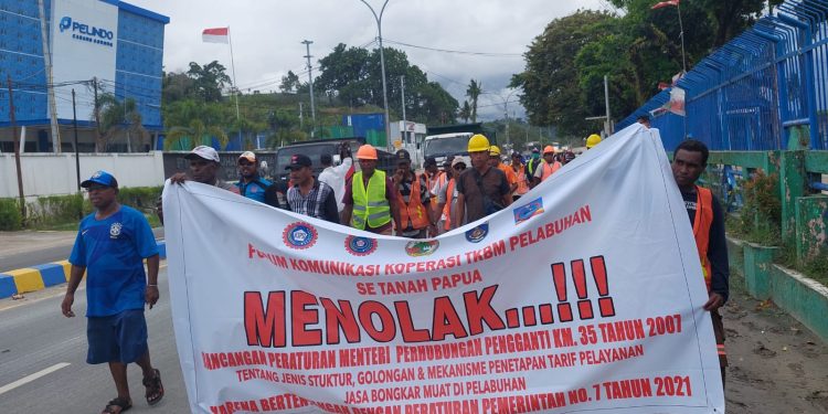 TKBM Klayum Tolak RPM Perhubungan