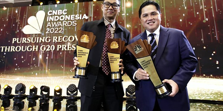Jalankan Visi Menteri BUMN, Dirut PLN Dinobatkan Jadi _CEO of The Year_