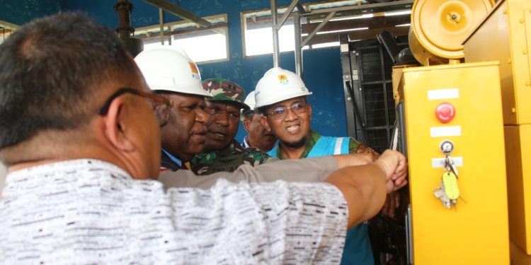PLN Beri Kado Natal untuk Masyarakat Mamberamo Tengah