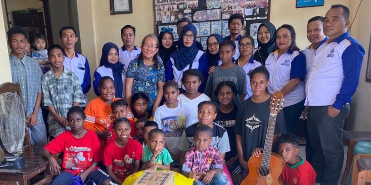 Ultah Peradi, Dua Panti Asuhan Dapat Berkat