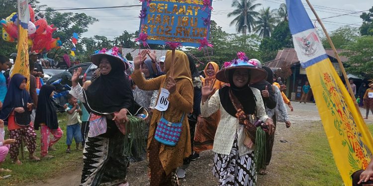Di Klamalu, Karnaval Budaya Meriahkan Hari Ibu