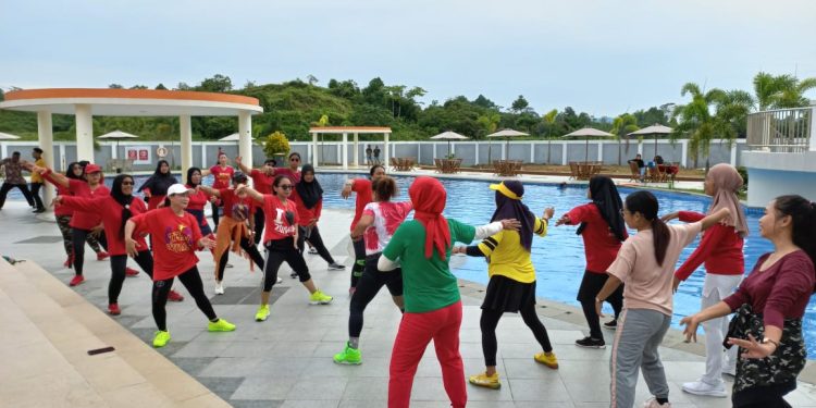 Tiap Sabtu, Hotel Aimas Gelar Senam Zumba Gratis