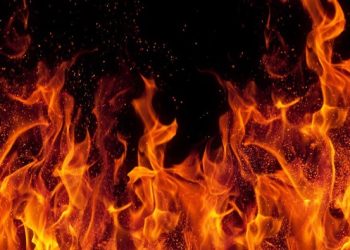 Kapal Tanker Meledak, 9 Orang Tewas, 40 Terluka