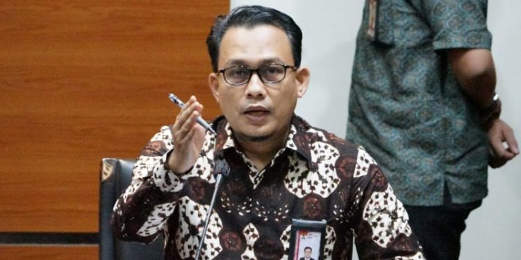 KPK Tetapkan Bupati Mamberamo Tengah Tersangka TPPU