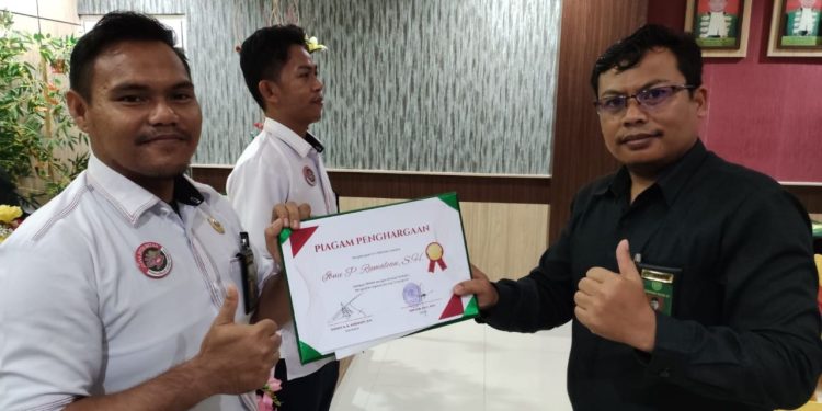 Dua PPNPN PA Sorong Raih Penghargaan Kinerja Terbaik