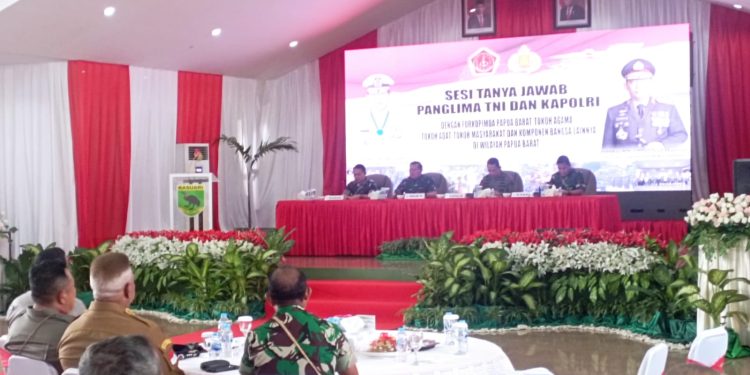 Panglima TNI dan Kapolri Utamakan Perekrutan Putra Putri Papua