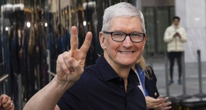 Gaji Bos Apple Dipangkas 40%, jadi Rp 742 Miliar Setahun