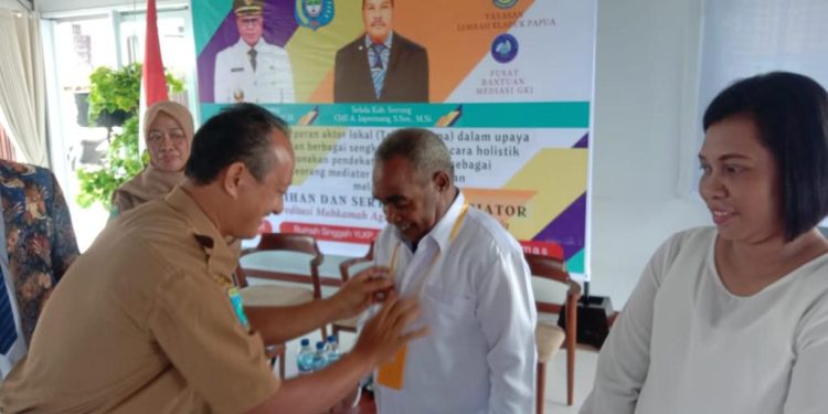 Pendeta di Kabsor Ikut Sertifikasi Mediator
