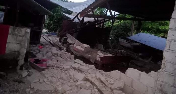 Desa Watuwei Rusak Parah Akibat Gempa M 7,5 Maluku