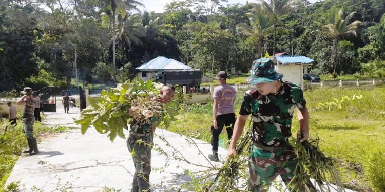 Satgas Yonif RK Bersihkan Kampung ‘Eksodus’ di Maybrat