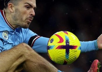 Grealish: Ruang Ganti City Hening saat Jeda