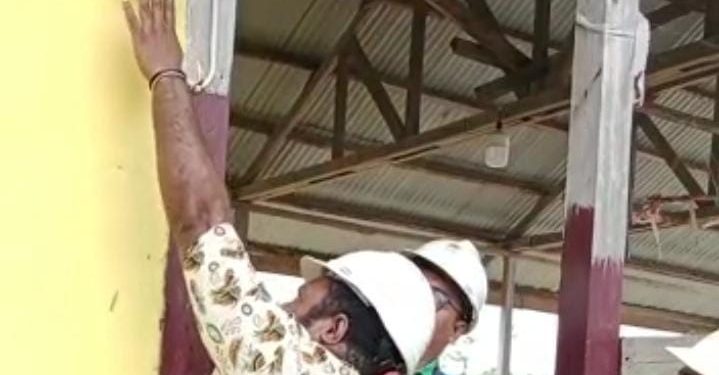 Dua Kampung di Manokwari Teraliri Listrik 24 Jam