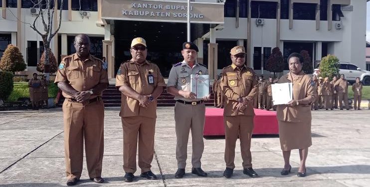 BPN Serahkan 28 Aset Milik Pemkab Sorong