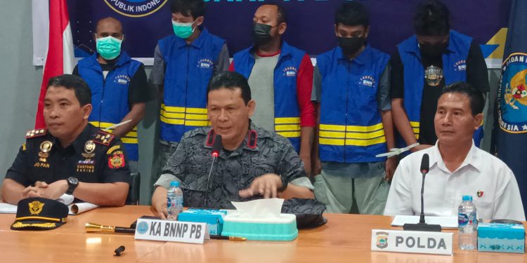 BNN Papua Barat Ringkus 5 Pengedar Ganja