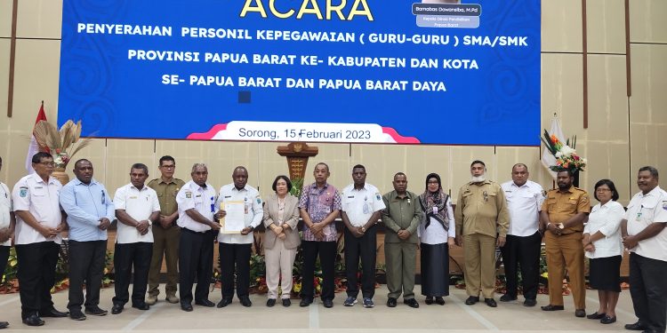 Serahkan 1.774 Guru SMA/SMK ke Kabupaten-Kota, Pj Sekda PB : Perhatikan Hak-hak Guru