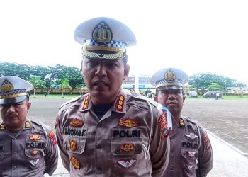 Operasi Mansinam Sasar Pemotor Tidak Memakai Helm