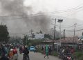 Isu Penculikan Anak, Massa Bakar Kios dan Serang Polisi
