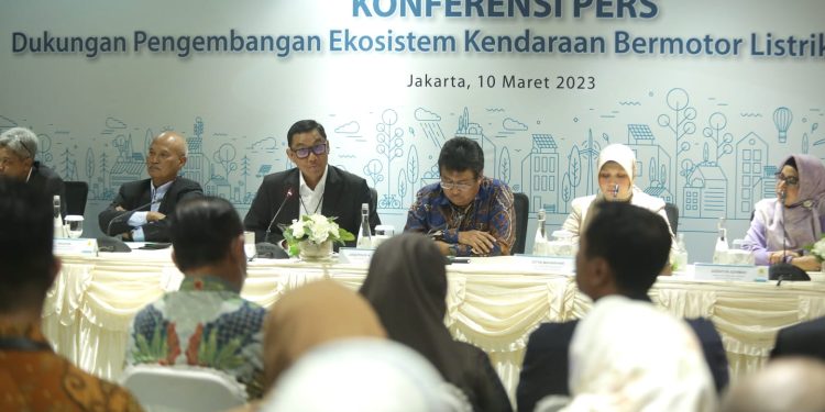 Permudah Masyarakat Miliki Motlis, PLN-Himbara Sinergi