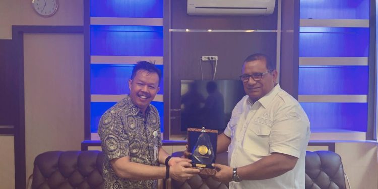 Capai UHC, Pemprov PBD diganjar Penghargaan oleh Wapres