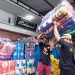 Korban Kebakaran Terima Bantuan Perlengkapan Tidur dan Pakaian