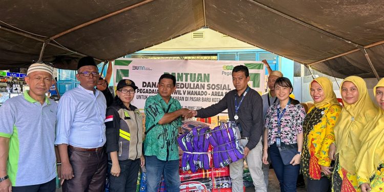 PT Pegadaian Area Sorong Salurkan Bantuan Sembako
