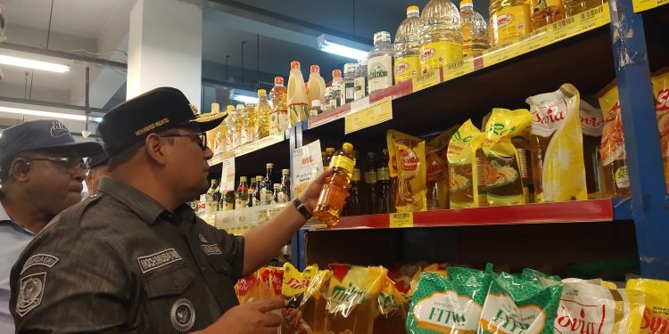 Pj Gubernur Sidak, Pastikan Stok-Harga Bapok Aman