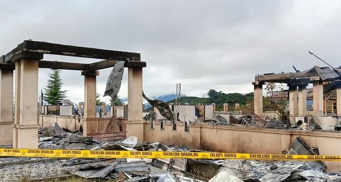 Kantor DPRD Dogiyai Papua Tengah Terbakar