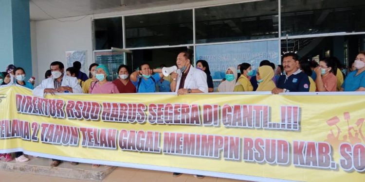 Dinilai Gagal, Direktur RSUD JP Wanane Didemo Nakes