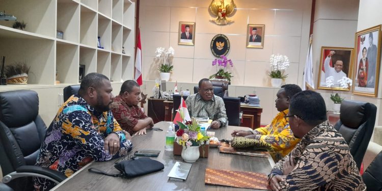 Waterpauw-Velix Wanggai Calon Penjabat Gubernur Usulan DPR PB