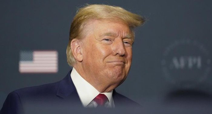 Donald Trump Didakwa, Donald Trump Dibela