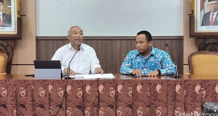 Mendikbud Ristek Batalkan Rektor Terpilih UNS