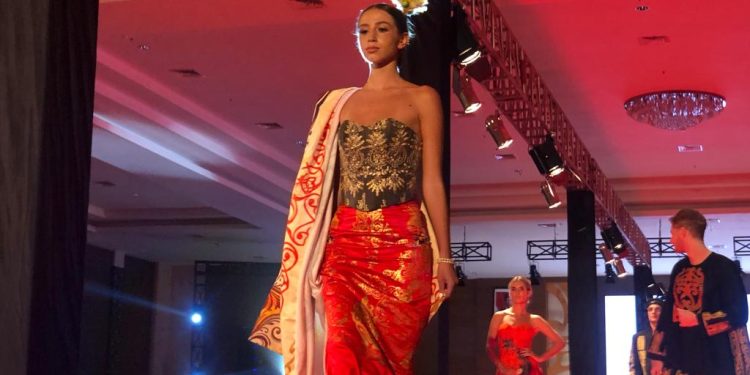 Top Model 10 Negara Warnai Panggung FESPA 2023