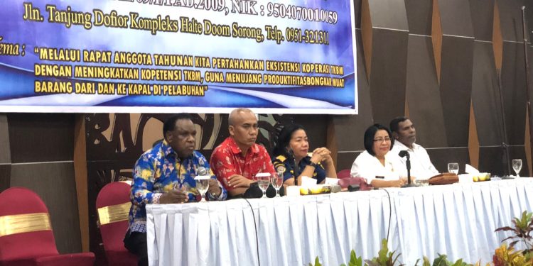Diwarnai Adu Argumen, RAT Koperasi TKBM Klayum Akhirnya Sukses