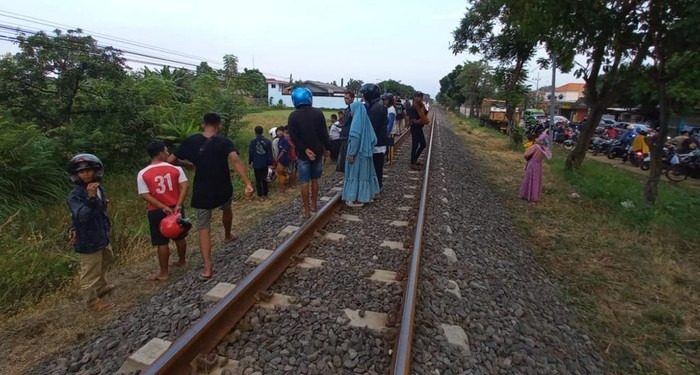 Balita di Pasuruan Tertabrak KA Saat Main Sekitar Rel