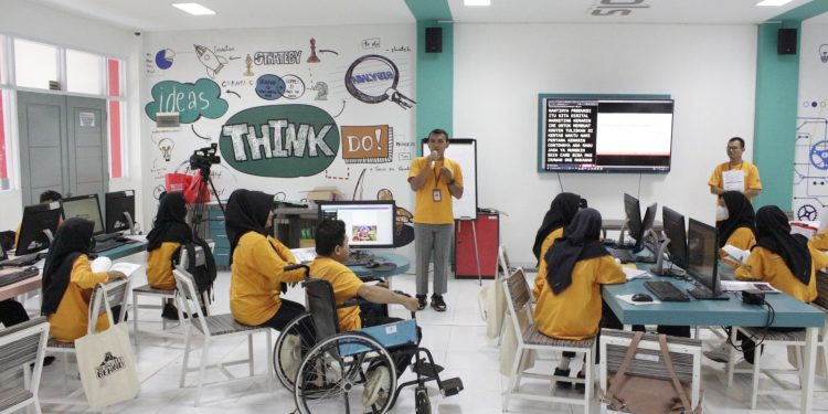TelkomGroup Bekali Pelatihan TIK Bagi Penyandang Disabilitas