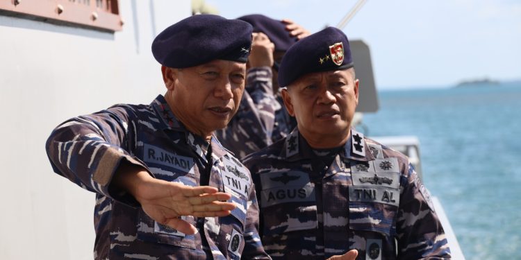 Admiral Inspection Sambut Kedatangan Pangkoarmada III
