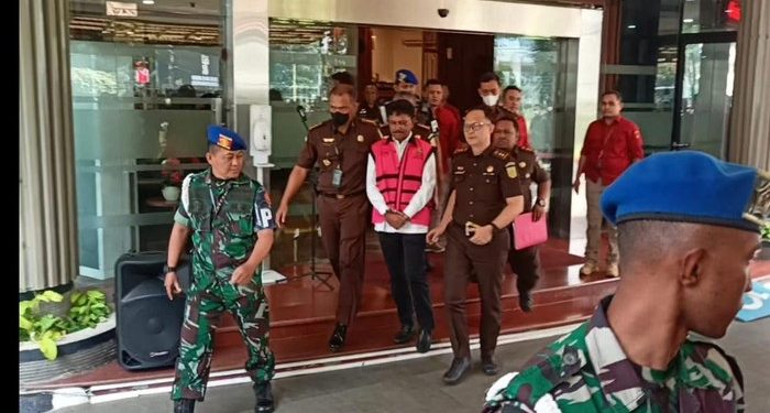 Menkominfo Johnny G Plate Tersangka Korupsi, Langsung Ditahan