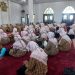 Suasana Haru Iringi Keberangkatan Calon Jemaah Haji di Bandara DEO Sorong