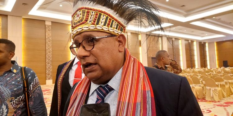 Musa’ad Pastikan Hari Ini 14 Nakes kembali ke Tambrauw