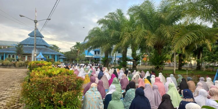 Sholat Idul Adha di Kampus Unimuda Sorong Bersih dan Sejuk