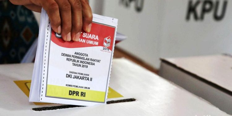 Putusan MK, Pemilu 2024 Tetap Coblos Caleg